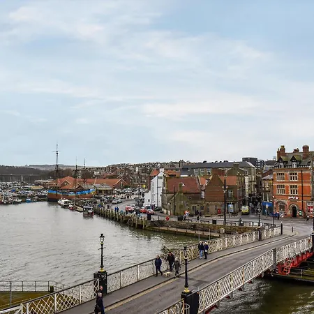 Swingbridge Lookout Whitby
